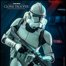 Clone Trooper Star Wars Episode II 1/6 Action Figure by Hot Toys